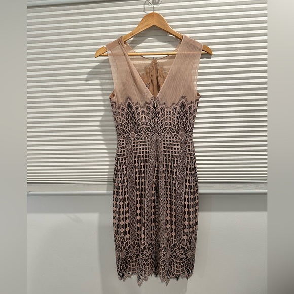 EUC BCBG size 0 lace and navy cocktail dress - Picture 3 of 3